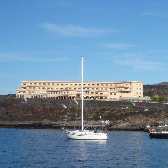 VV 122 con Balcón en primera línea de mar La Restinga Exterior foto