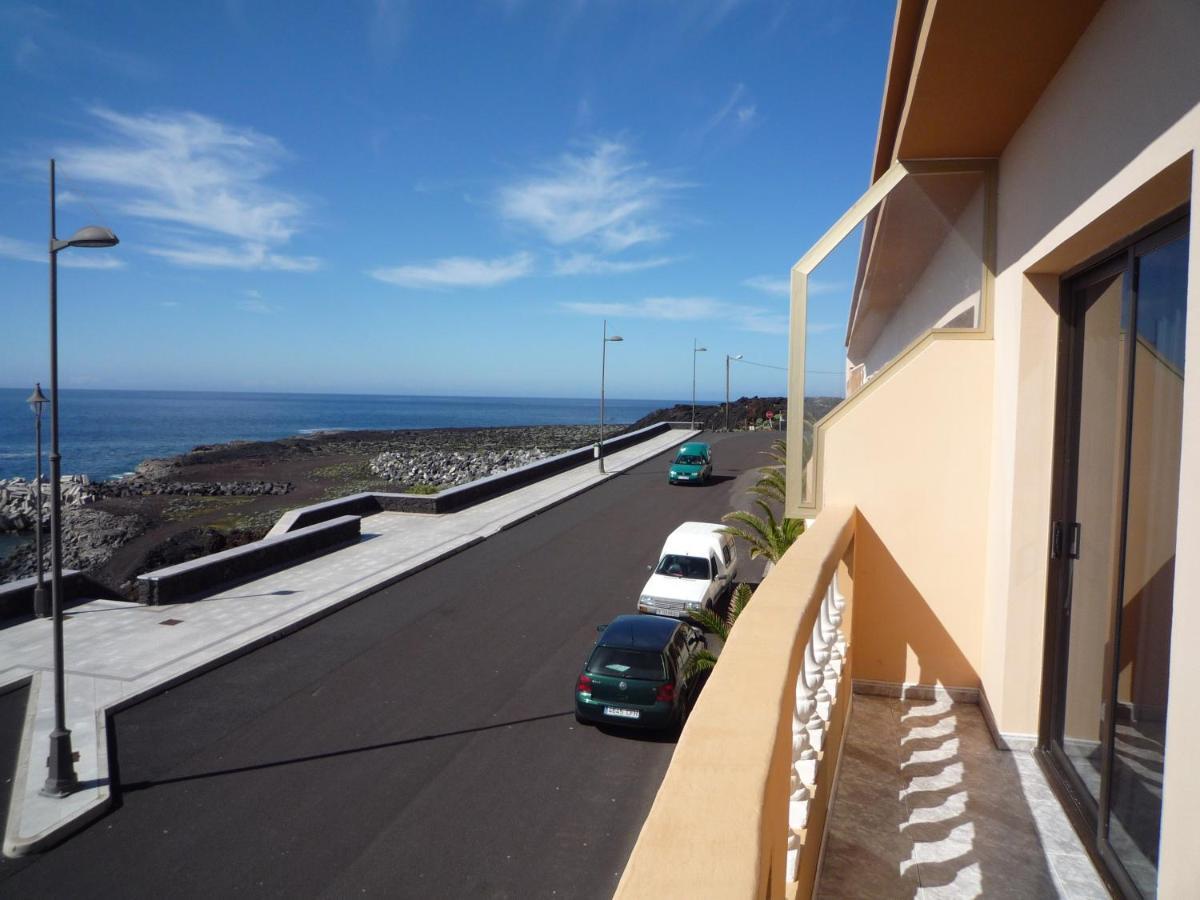 VV 122 con Balcón en primera línea de mar La Restinga Exterior foto